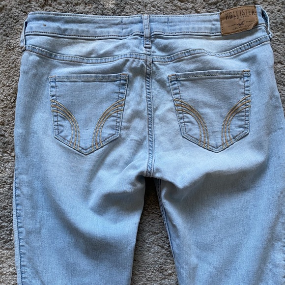 Hollister Light Blue Jeans - Picture 1 of 3